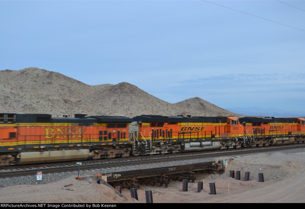 BNSF 6905